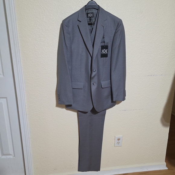 Joseph Abboud Charcoal 3-piece Suit Jacket And Vest Sz 41R Pants Sz 35 Waist